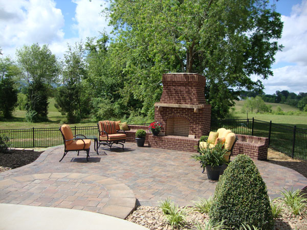 Outdoor-Fireplace
